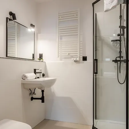 Appartamento Rentplanet - Cybulskiego Ii