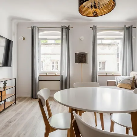 Rentplanet - Cybulskiego Ii Apartamento