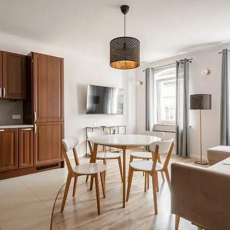 Rentplanet - Cybulskiego Ii Lägenhet